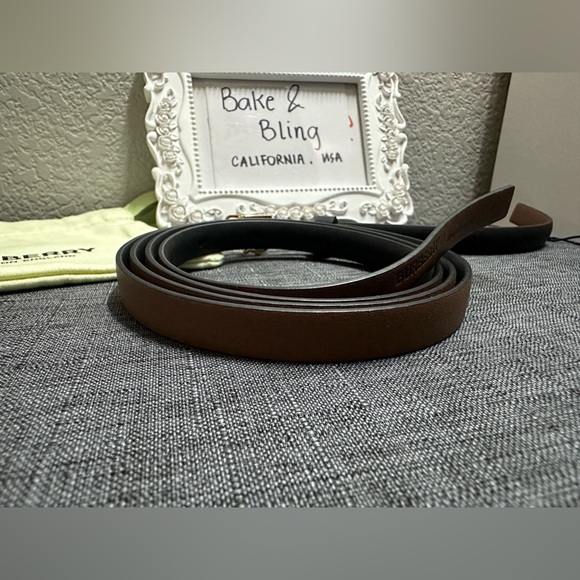 Burberry Monogram Motif Reversable Leather Belt - Picture 6 of 7